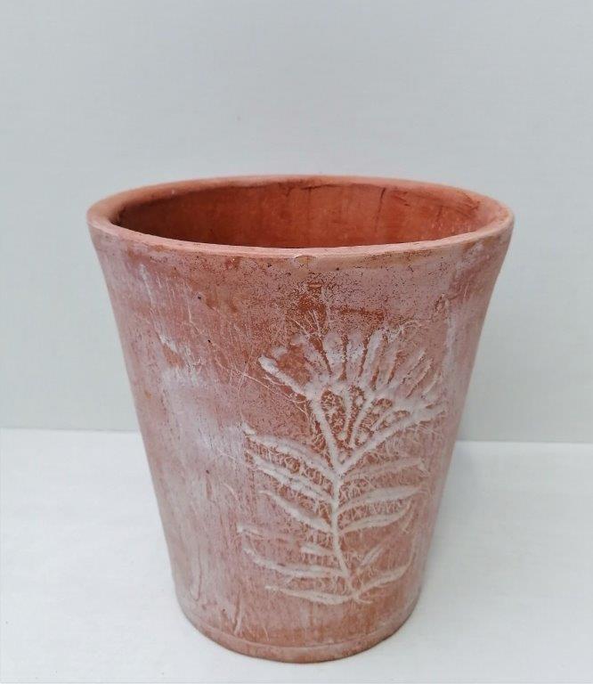 Red Seal Terracotta Decorative Etched Clay Round Pot 17cm tall & 16cm diameter